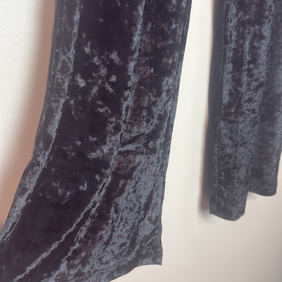 SERRA Ladies Crushed Velvet Pant in Black with Pockets Size M NWT - Picture 6 of 7